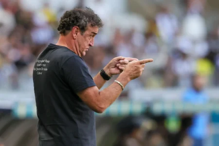 Cuca foca em reforçar o Atlético-MG: "Buscar um título nesta temporada"