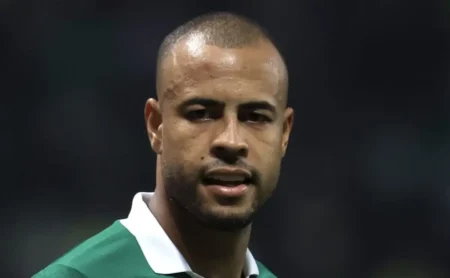 Palmeiras aprova venda de Mayke, e Santos planeja acordo com lateral