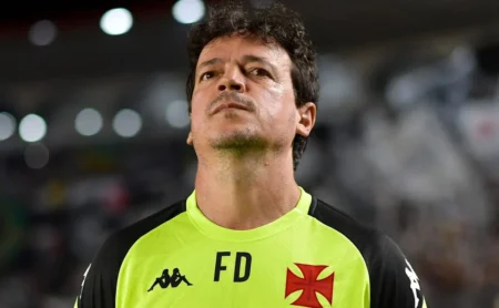 Diniz lamenta gols e alerta o Vasco no Brasileirão Betano após derrota
