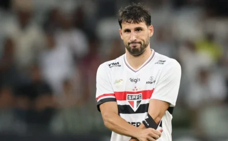 São Paulo: Líder em cartões amarelos e vice em pênaltis no Brasileirão