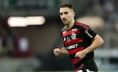 Assistência de Léo Ortiz para Arrascaeta em Flamengo x Fortaleza: O Destaque da Torcida