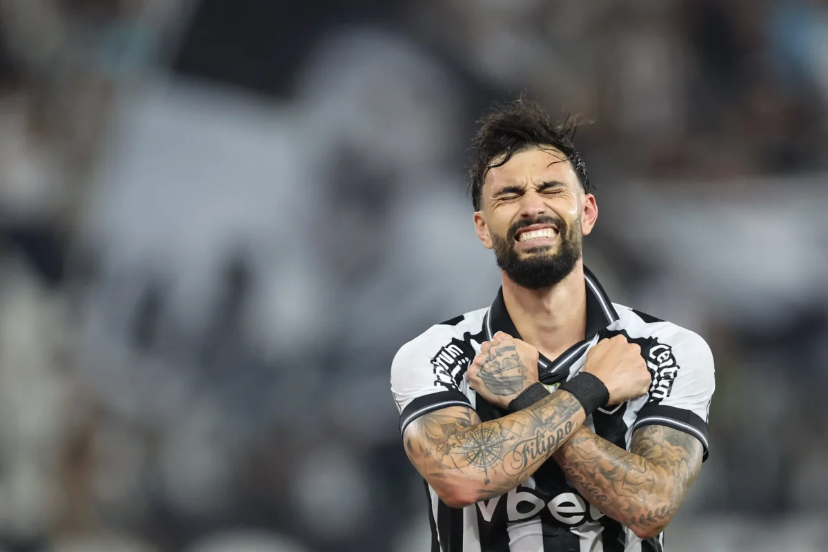 Mastriani comemora primeiro gol no Botafogo e projeta Copa: "Em busca de consolidação"