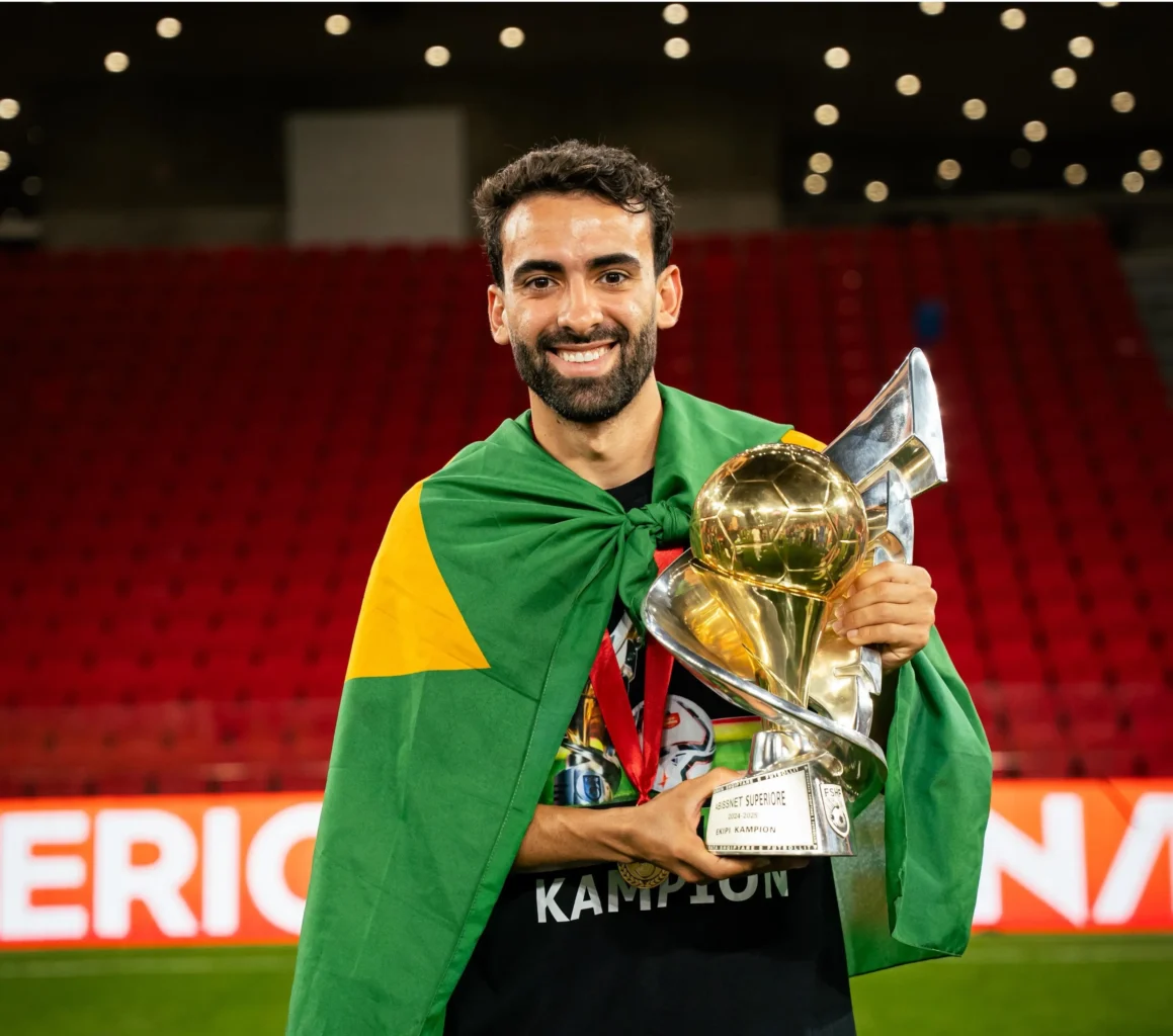 Ex-Xerém Brilha: Meia Marca e Conquista Título na Albânia