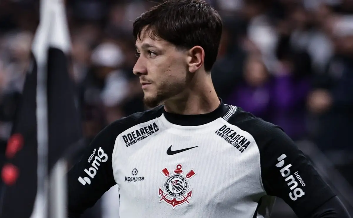 Flamengo observa e muda postura em relação a Rodrigo Garro, acompanhando situação no Corinthians