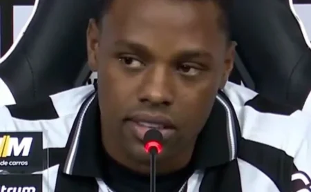 Kaio Pantaleão se rende à torcida do Botafogo e se sente em casa