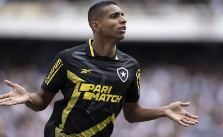 Victor Sá Contratado no Vasco: Torcida Aprova e Vagas em Jogo
