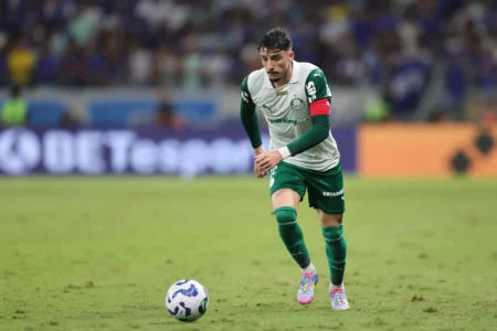 Piquerez critica postura do Palmeiras e cobra reação: "Entramos dormindo"