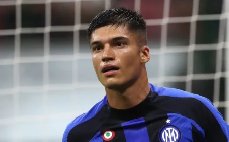 Inter de Milão dificulta liberação de Correa para o Botafogo no Mundial.