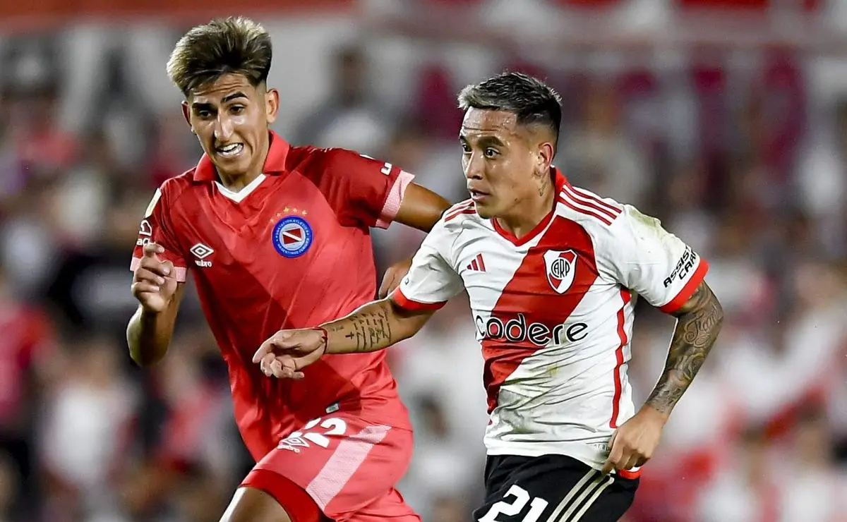 Cruzeiro contrata Alan Lescano do Argentinos Júniors após negociação de Dinenno com São Paulo