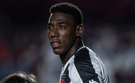 Athletico-PR clama por rescisão de Léo Pelé visando retorno ao Vasco na Série B.