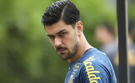 Santos: Dívida de R$ 15,9 Milhões por Basso e Possível Transfer Ban da FIFA