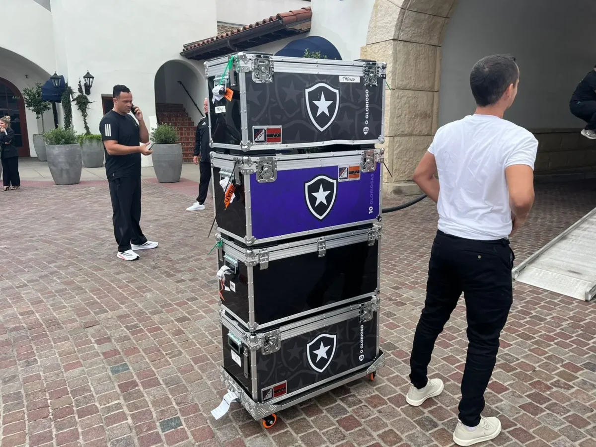Botafogo Transporta Quatro Toneladas de Equipamentos aos EUA para a Copa do Mundo de Clubes