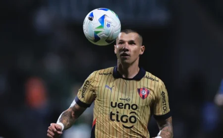 Alan Benítez: Conheça o Lateral Próximo do Internacional