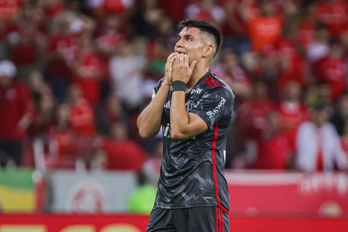 Despedida Relâmpago: Alcaraz Deixa o Flamengo Após 20 Jogos Custosos