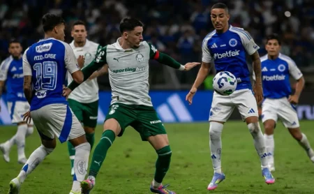 Palmeiras perde para o Cruzeiro e se afasta do topo do Brasileirão antes do Super Mundial