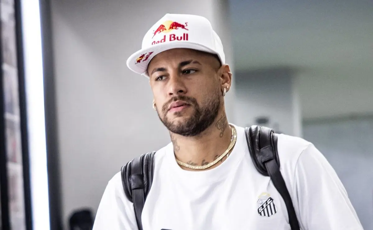 Neymar se recupera da COVID-19 e volta aos treinos em Santos em breve