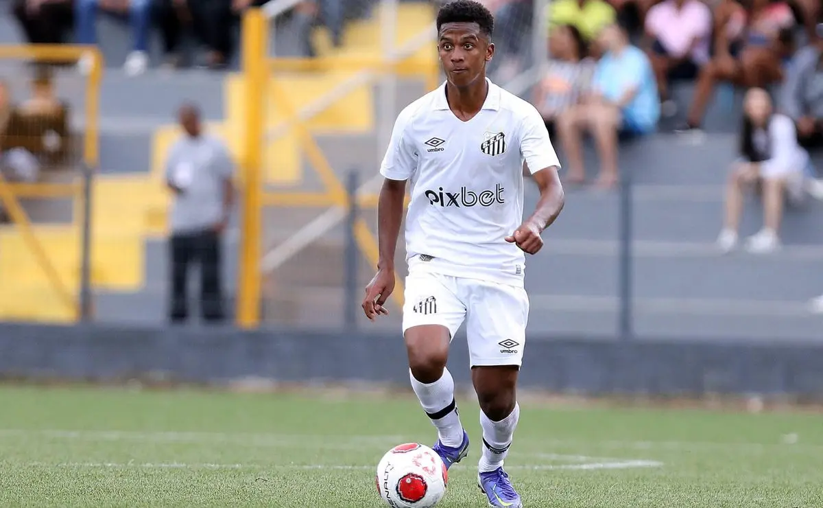 Santos renova com João Victor Balão e o empresta ao Botafogo-PB