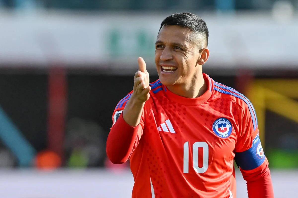 Sánchez lamenta ausência do Chile na Copa: "Geração dourada chega ao fim"