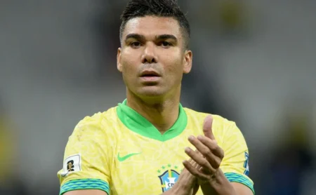 Casemiro: Lance de gênio em vitória do Brasil sobre o Paraguai, flagrado pelas câmeras