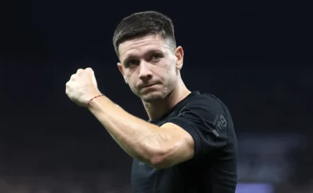 Corinthians define futuro de Garro após propostas e afasta saída em 2025