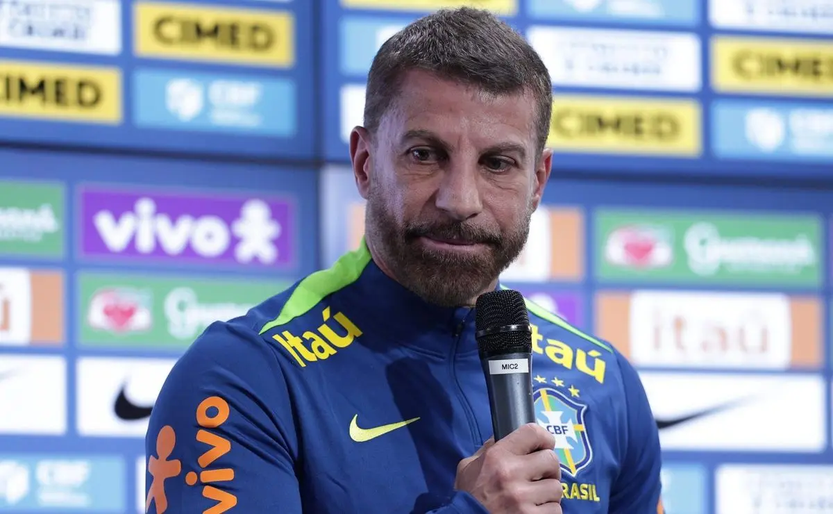 Pedrinho Ignora Reforços para o Vasco na Janela do Mundial e Concentra-se na Próxima