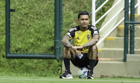 Dudu fala sobre parceria com Hulk antes de estreia no Atlético-MG: "Feliz e motivado"