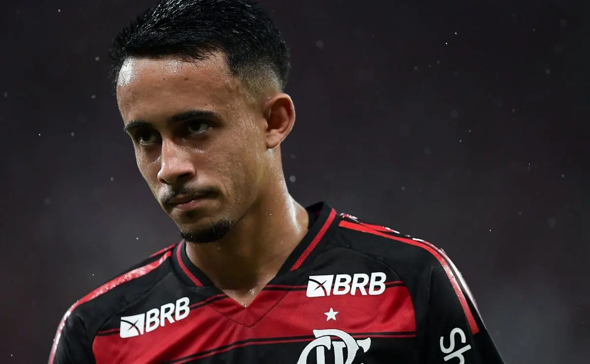Brighton planeja proposta por Matheus Gonçalves, e Flamengo considera venda da promessa por €10 milhões