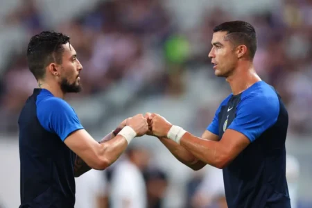 Alex Telles revela mensagem a Cristiano Ronaldo sobre negociação com o Botafogo