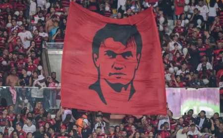 Confusão no Galeão: Despedida do Flamengo para o Mundial Termina em Tumulto