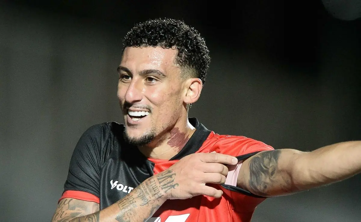 Baralhas projeta duelo entre Vitória e Cruzeiro e envia mensagem a Leonardo Jardim: “Como se fosse o último”