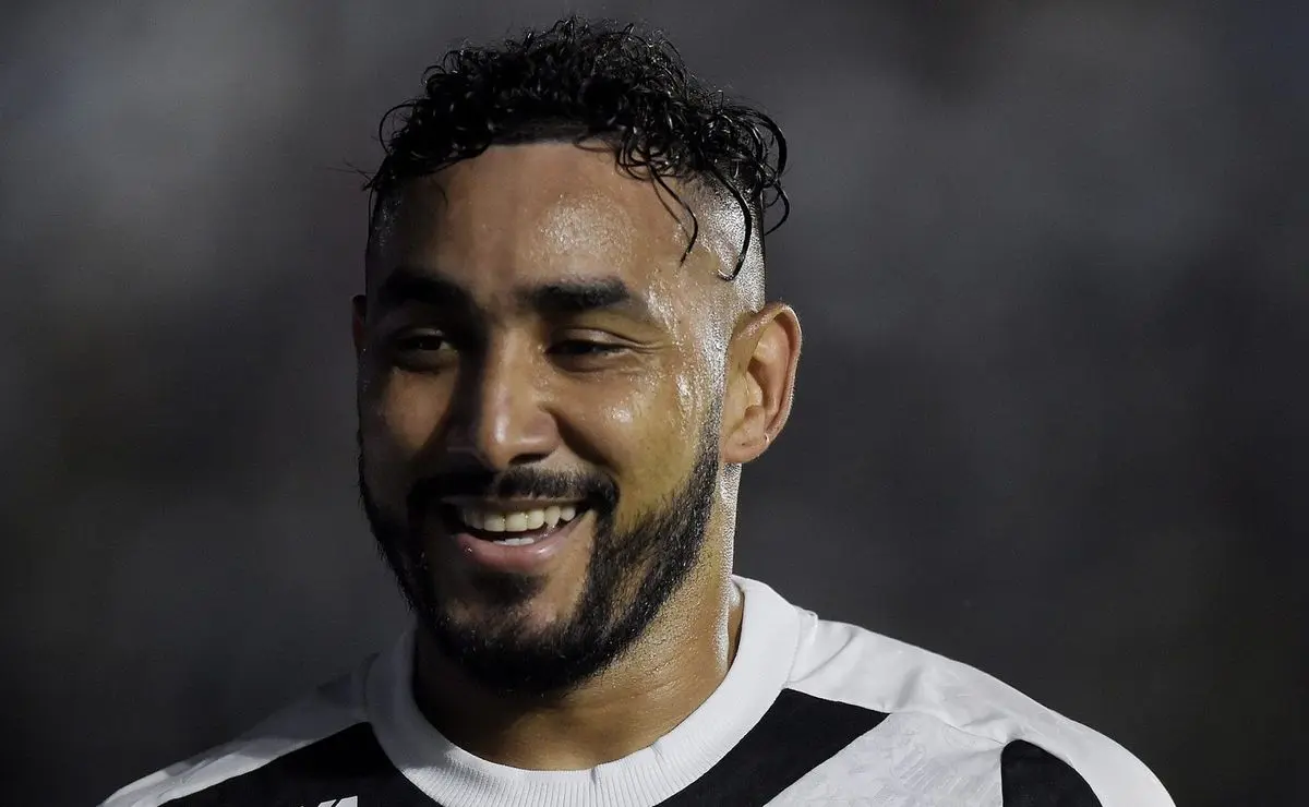Payet é oferecido ao Grêmio, mas contratação é descartada
