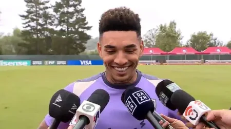 Igor Jesus Celebra Maturidade no Botafogo Rumando ao Nottingham Forest: "Pronto e Feliz"