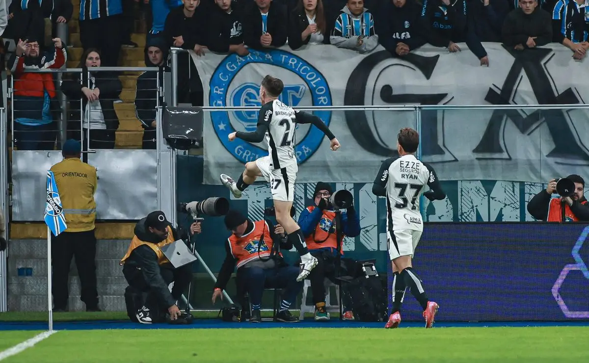 Bidon brilha no Corinthians com golaço e torcida vai à loucura online