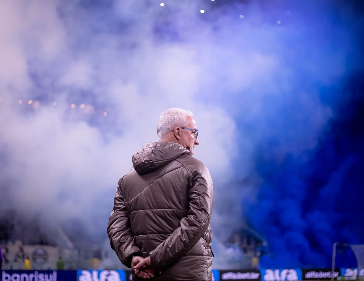 Dorival Justifica Desfalques de Memphis, Carrillo e Martínez e Destaca Avanço do Corinthians