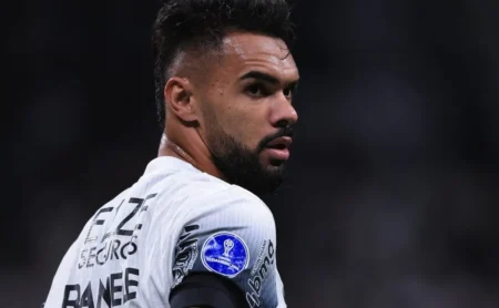 Raniele: Lesão acende alerta no Corinthians durante a pausa para o Super Mundial de Clubes