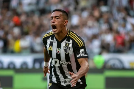 Cuca confirma permanência de Cuello no Atlético-MG, apesar do interesse do Fenerbahçe