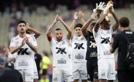Santos Vence Fortaleza Fora de Casa Após 40 Anos no Brasileirão