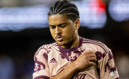 Palmeiras busca Evander para preencher vaga de Estevão; Cincinnati FC estabelece preço de R$ 88 milhões