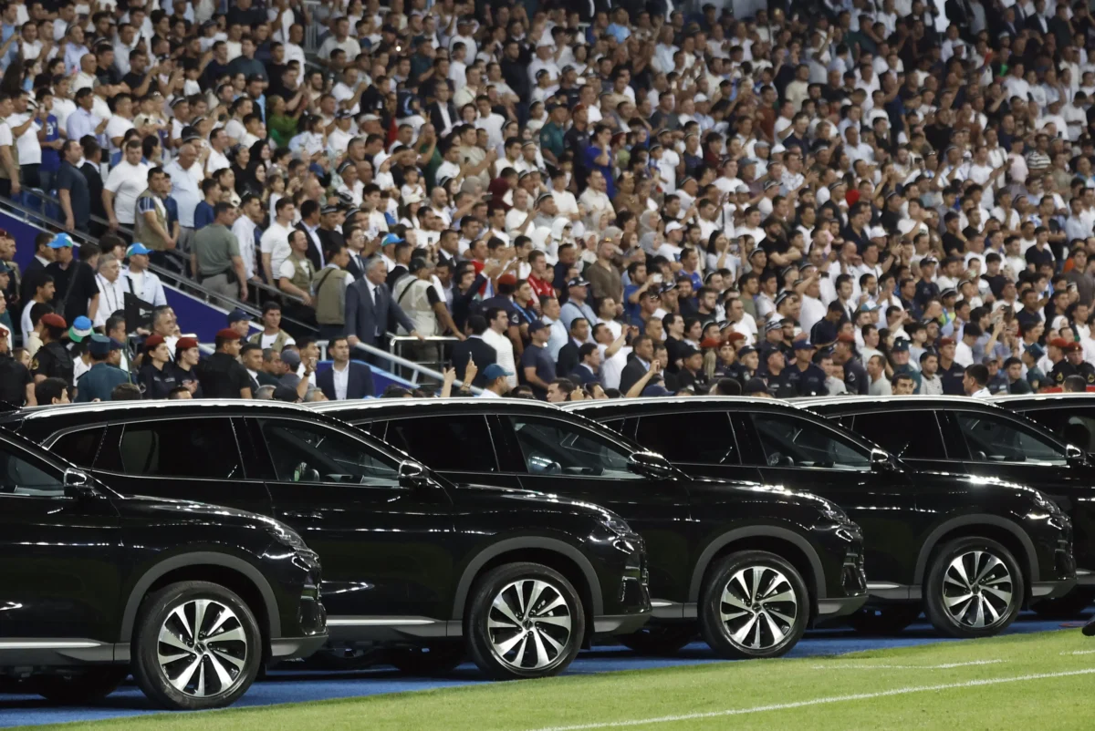 Uzbequistão premia jogadores com carros após classificação histórica para a Copa