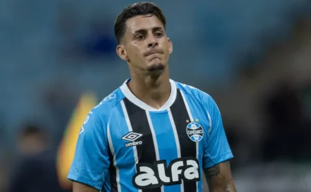 Grêmio planeja negociar Arezo, Pavón, André Henrique e Kike Oliveira na janela atual
