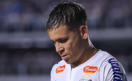 Soteldo fora do Mundial de Clubes: Lesão muscular afasta ex-Santos do Fluminense