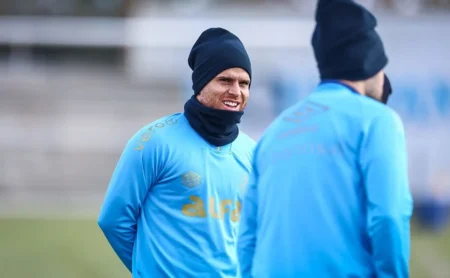 Cuéllar perto de voltar ao Grêmio com suspensão de Dodi