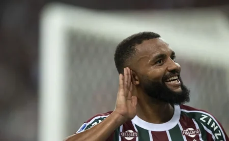 Samuel Xavier: O "Imã" Tricolor e Seus Reforços no Fluminense