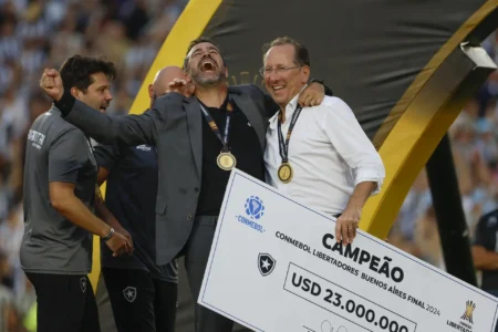Textor rebate Artur Jorge: "Evite revisionismo da história"