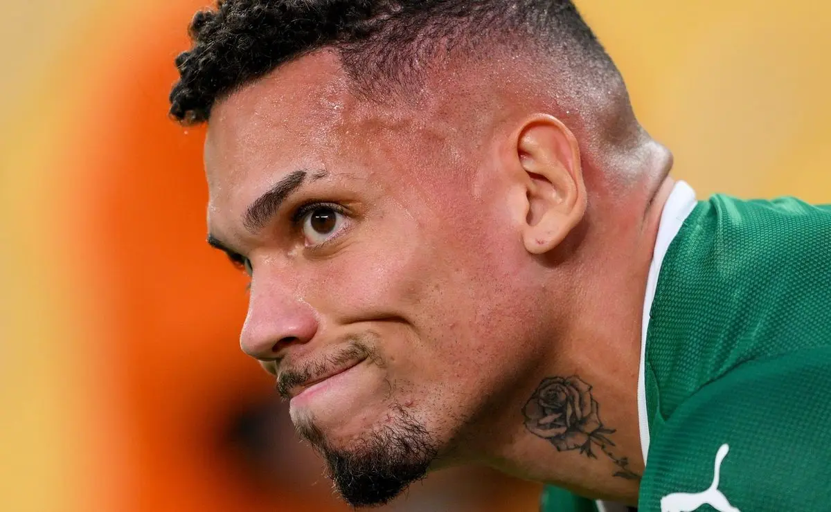Paulinho em destaque: estreia no Mundial pelo Palmeiras emociona a torcida