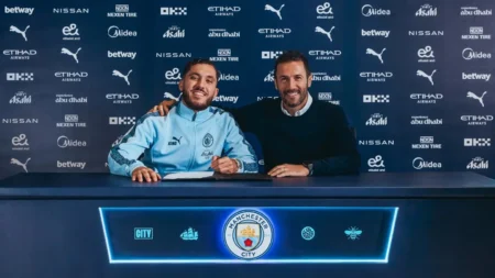 Reforço do City detona o United e nega ser o "novo De Bruyne".