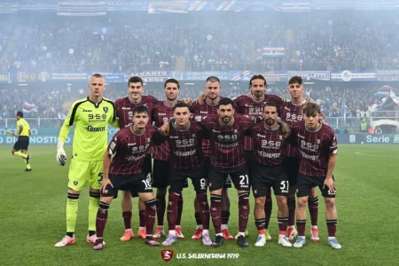 Intoxicação Hospitaliza Jogadores Italianos: Risco de Adiamento em Jogo Decisivo
