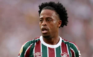 Keno celebra triunfo sobre o Ulsan e mira final entre Mamelodi Sundowns e Fluminense