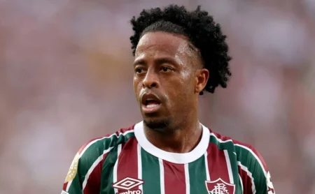Keno celebra triunfo sobre o Ulsan e mira final entre Mamelodi Sundowns e Fluminense