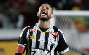 Neymar desabafa no Santos, revelando impactos negativos das polêmicas extracampo: “é triste ser odiado”
